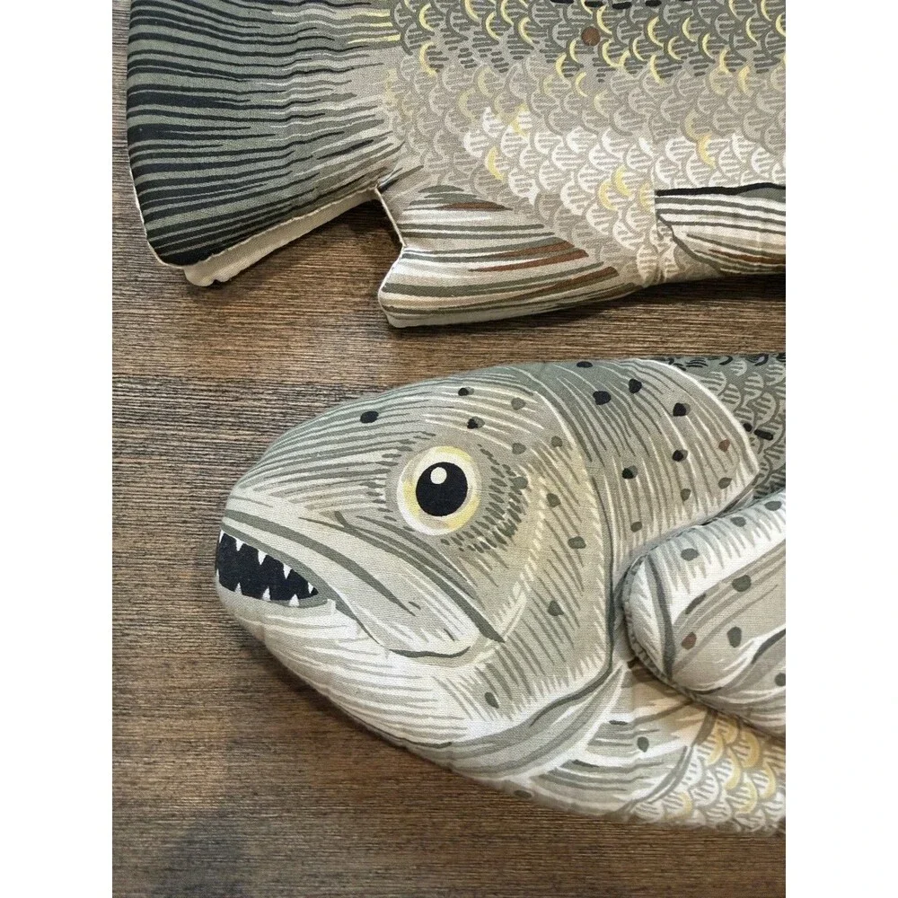 Vintage 1992 Boston Warehouse Trading Corp Fish Oven Mitt Pot Holder Set of 2